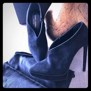 Genuine Authentic Saint Laurent paris heels.